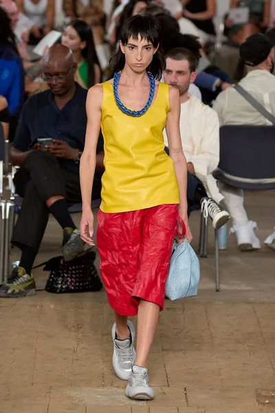 Look 38